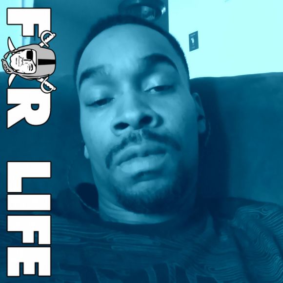 Meet your Posher, Lorenzo - Picture 1 of 1